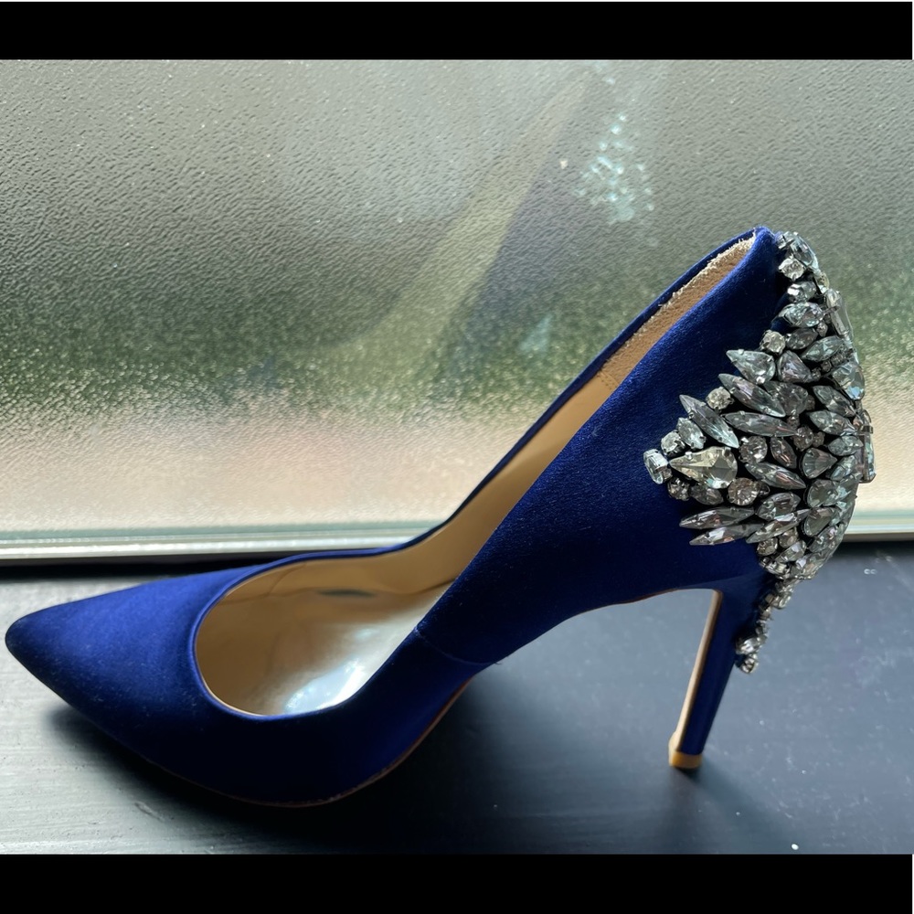 Badgley Mischka Satin Pumps